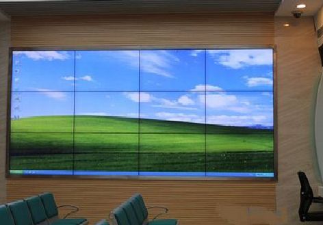 天柱液晶拼接屏的另类用法。